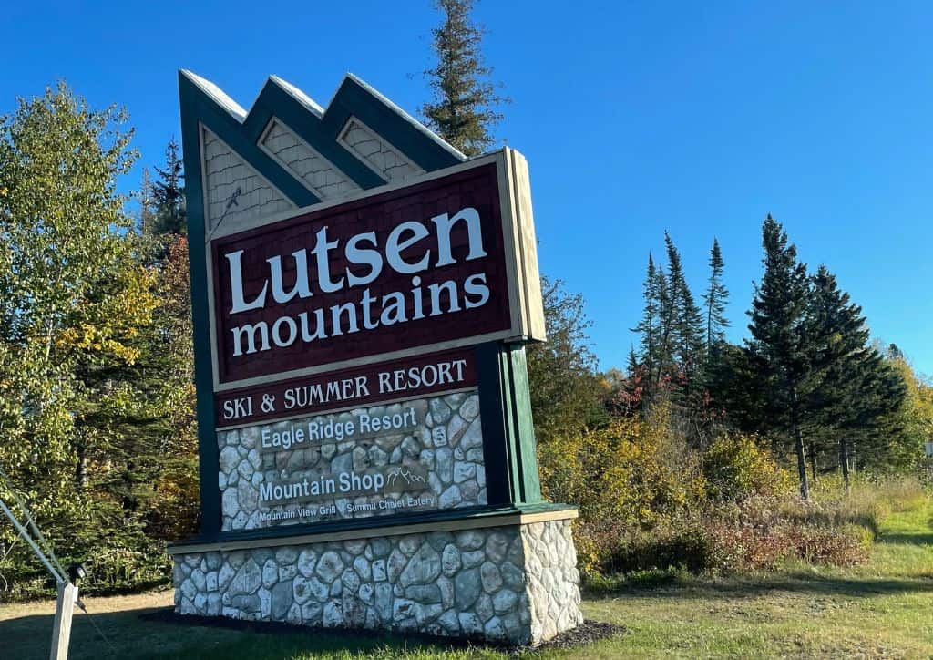 The sign at Lutsen Mountains, one of the best ski resorts in Minnesota.