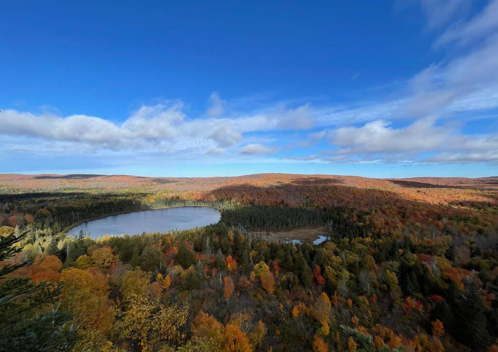 A viewpoint at Oberg Mountain during fall time in Minnesota.